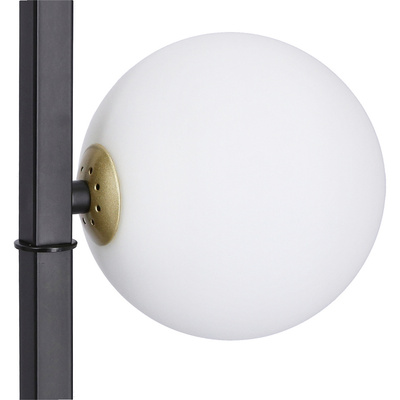 Lampa podłogowa Kama klasyczna z kloszem 3-punktowa do salonu